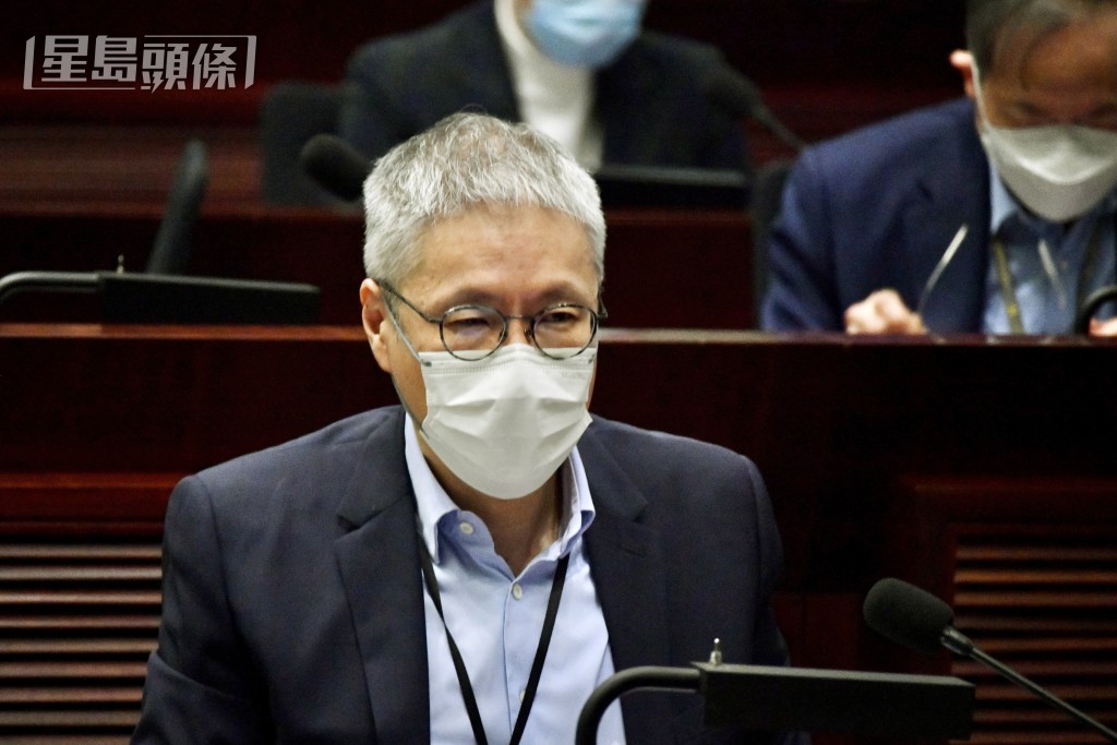 管浩呜提问，当局未来可否与业界沟通，部分转介到物理治疗师处理，减少基层医疗的负担。资料图片