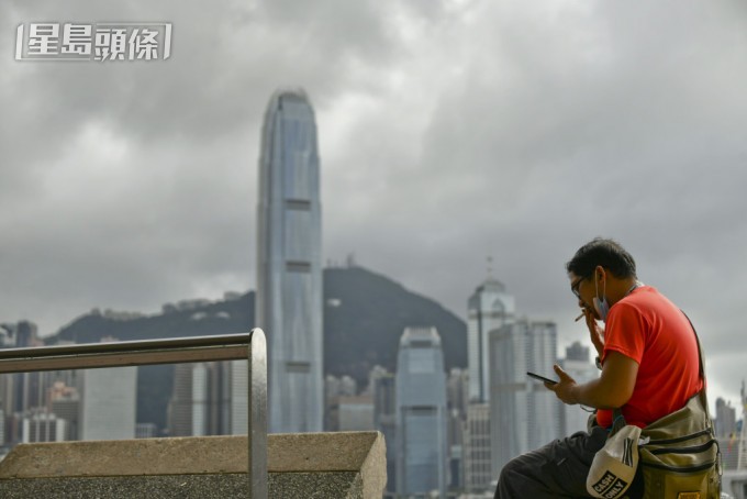 李厦茵重申政府控烟目的只得一个，减低香港市民食烟、减少食烟人士的数目。资料图片