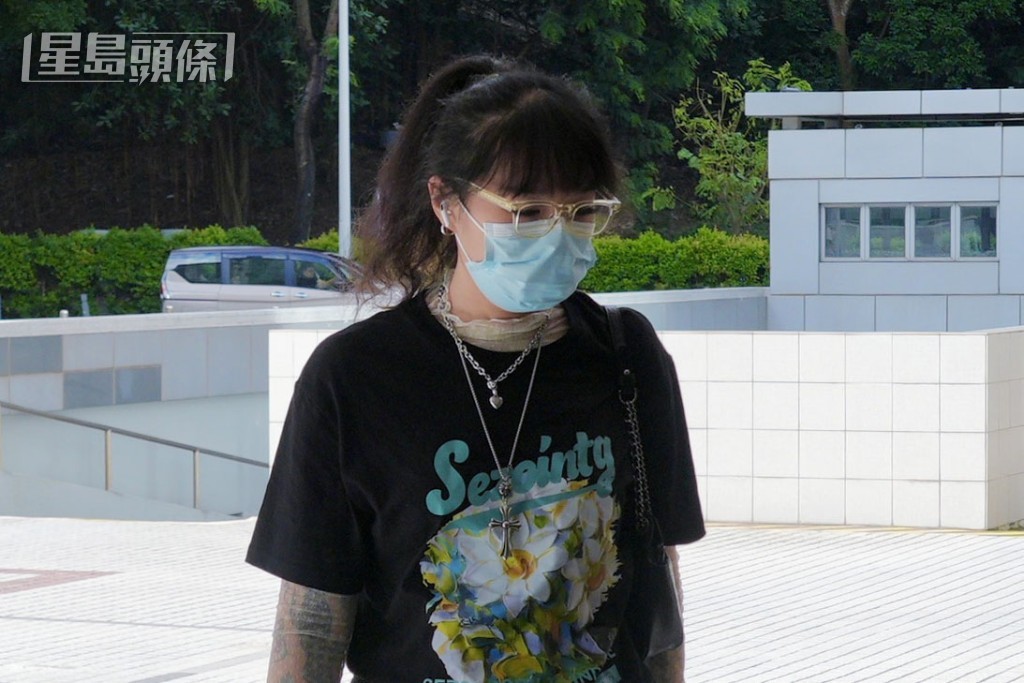 女被告劉佩凝今早到庭應審。歐樂年攝