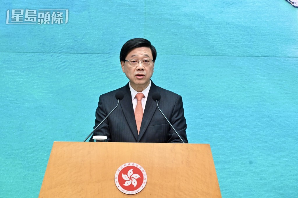 李家超早前出席行會前見傳媒時，強調23條立法最重要是確保，當有人危害國家安全時香港能保障自己。資料圖片 