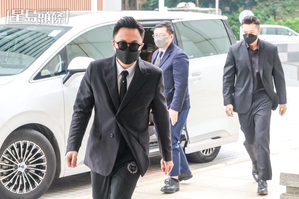 譚方駿指鄺家常不聽蔡指示管教孩子衍生問題與爭執。何家豪攝 譚方駿指鄺家常不聽蔡指示管教孩子衍生問題與爭執。何家豪攝