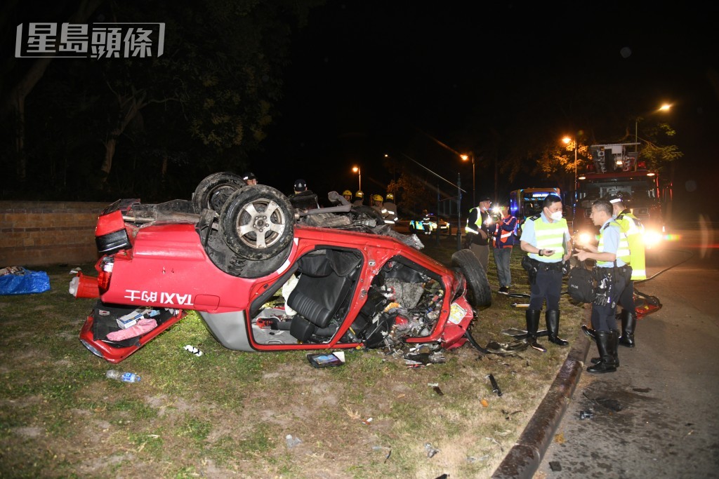 警方調查事故原因。黎志偉攝 警方調查事故原因。黎志偉攝