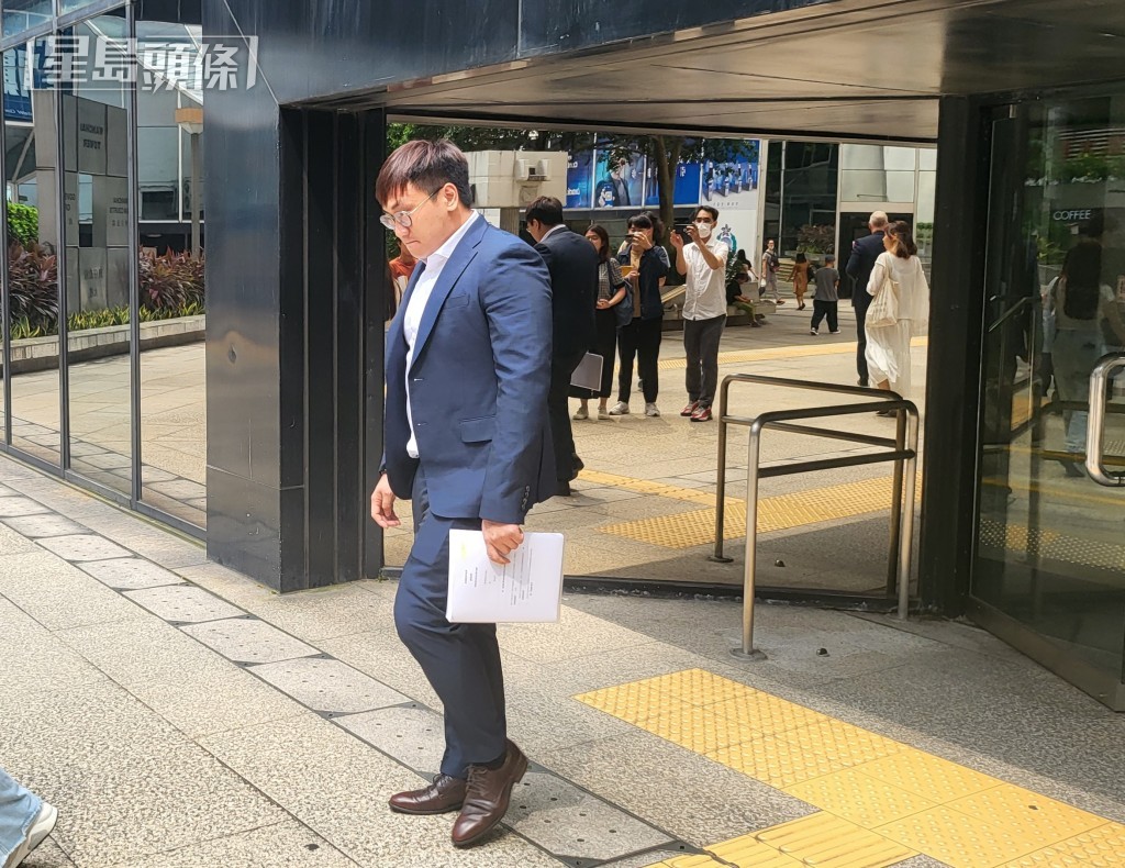 控方指，首被告徐君浩警誡下稱受馬指使投擲汽油彈。王仁昌攝