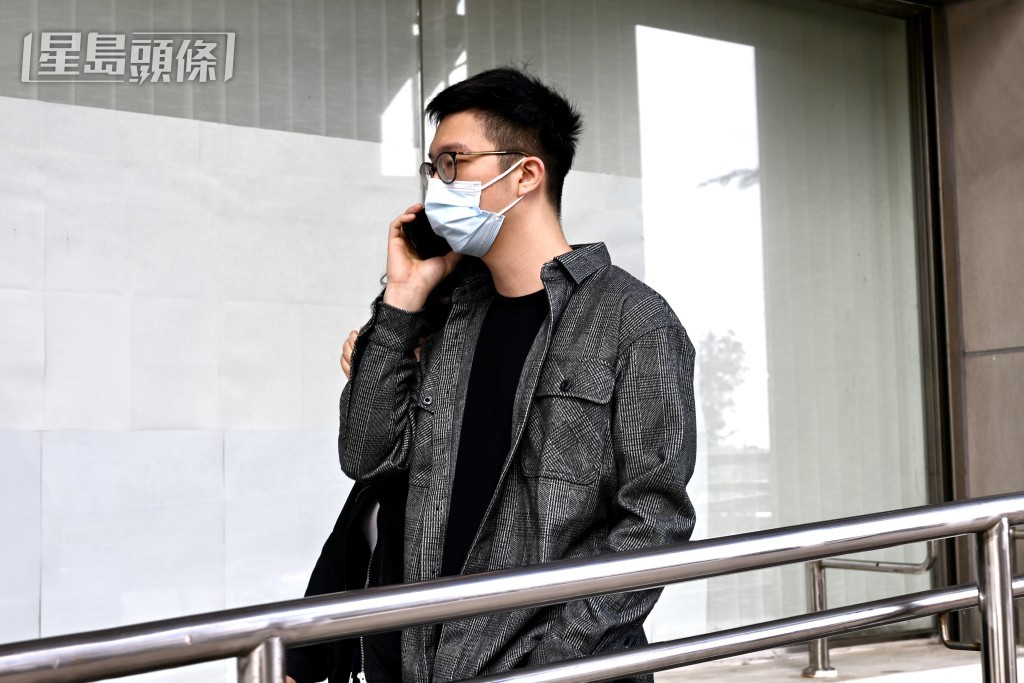 黄梓健获准保释至下月等候转介区院文件。汪旭峰摄 黄梓健获准保释至下月等候转介区院文件。汪旭峰摄