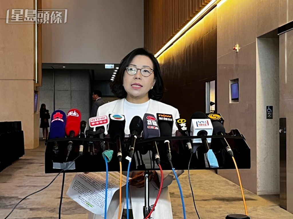 麥美娟表示,委員會進行獨立調查後,會向她提交報告和建議。李健威攝 麥美娟表示,委員會進行獨立調查後,會向她提交報告和建議。李健威攝