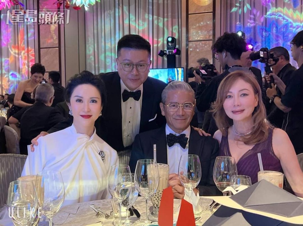 林建康和太太林黃寧艷及告東尼和太太Pauline齊齊出席這有意義的晚宴。 林建康和太太林黃寧艷及告東尼和太太Pauline齊齊出席這有意義的晚宴。