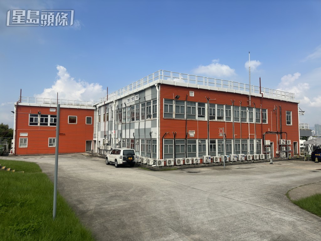 现场是西九项目一个由货柜搭建的临时办公室。梁国峰摄 现场是西九项目一个由货柜搭建的临时办公室。梁国峰摄
