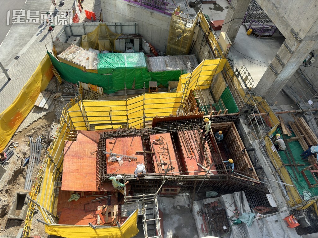 兩死者命喪西九一地盤地底管道內。梁國峰攝 兩死者命喪西九一地盤地底管道內。梁國峰攝