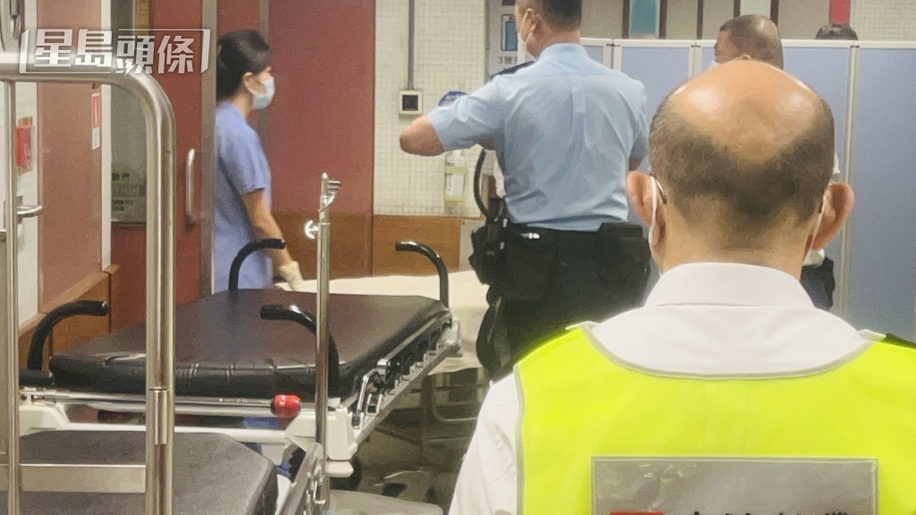 3歲死者的遺體被移往臨時停屍間。蔡楚輝攝 3歲死者的遺體被移往臨時停屍間。蔡楚輝攝
