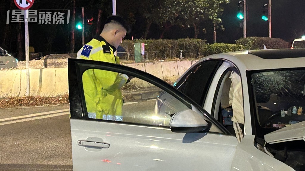 警员在场调查。