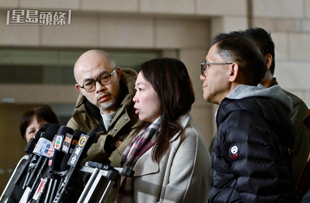 死難者家屬對裁決「極度失望、不滿」。劉駿軒攝 死難者家屬對裁決「極度失望、不滿」。劉駿軒攝