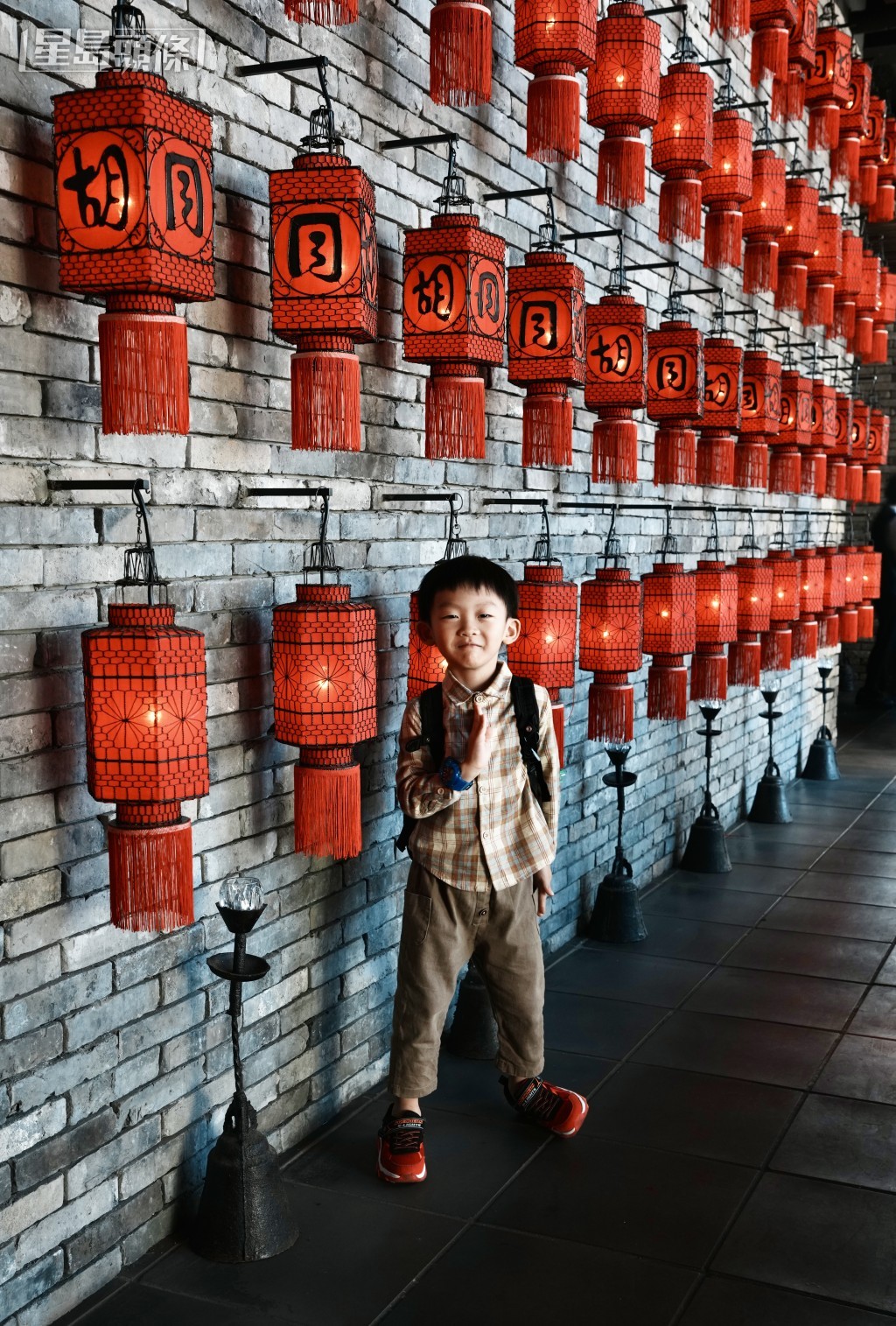 餐廳以大量紅燈籠作布置， 打卡位甚多。（圖片來源：《親子王》）