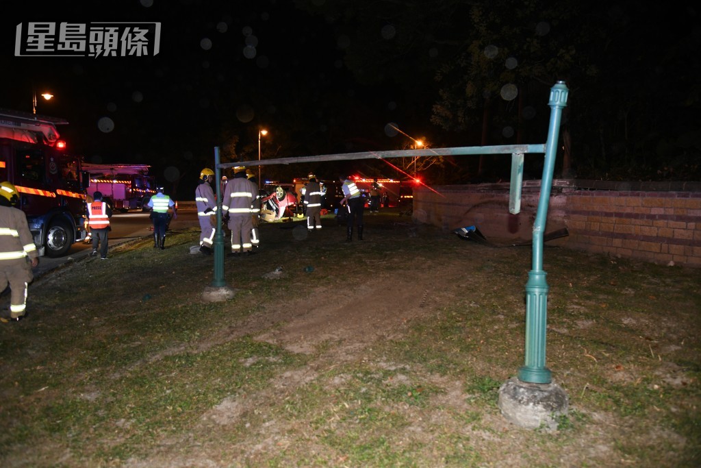 路牌損毀。黎志偉攝 路牌損毀。黎志偉攝