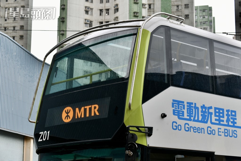 巴士車頭上亦增加了樹擋，確保行車更加安全。盧江球攝