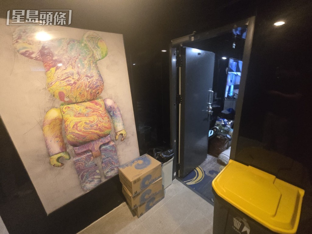 犯罪集團經營的非法夜總會設有多間卡拉OK房,除有大型音響及提供酒水服務,亦都會向顧客提供毒品。 犯罪集團經營的非法夜總會設有多間卡拉OK房,除有大型音響及提供酒水服務,亦都會向顧客提供毒品。
