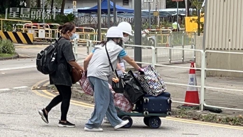 居民取走个人物品。 居民取走个人物品。