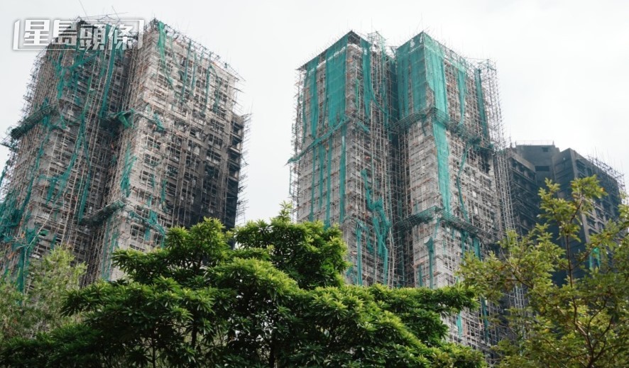 宏福苑居民下周一（20日）起獲准上樓執拾。資料圖片