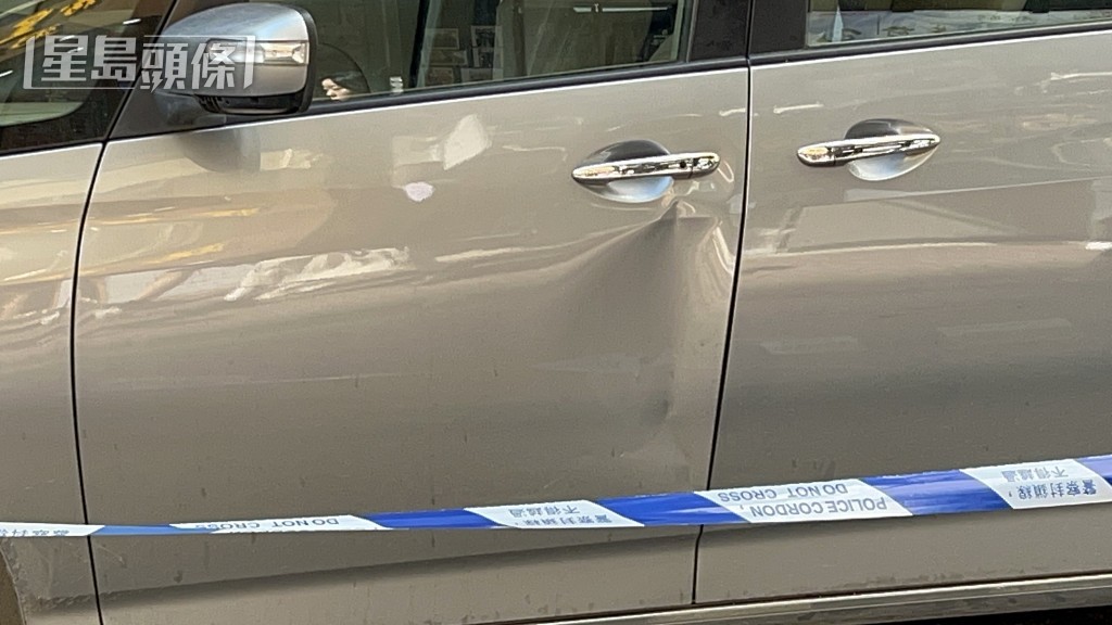 涉案七人車有輕微損毀痕跡。楊偉亨攝 涉案七人車有輕微損毀痕跡。楊偉亨攝