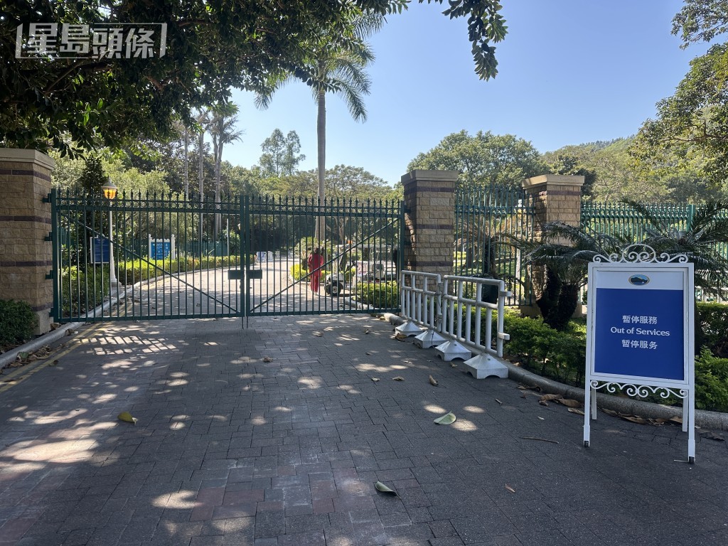 迪欣湖活動中心繼續關閉。梁國峰攝