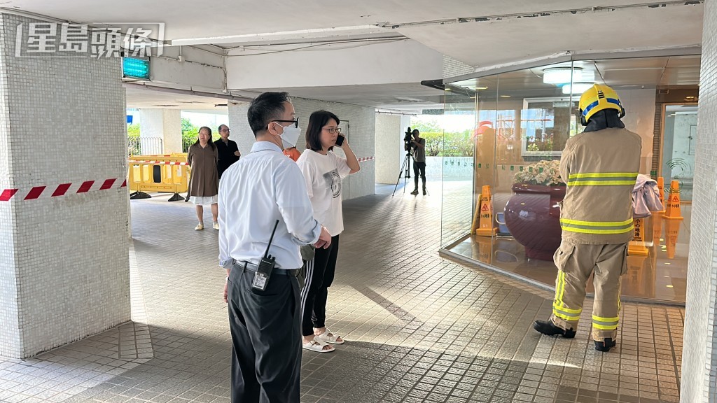 消防員到場。梁國峰攝 消防員到場。梁國峰攝