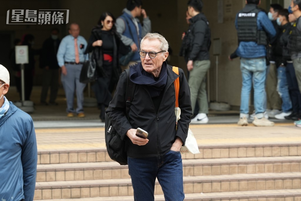 瑞士籍攝影師 Progin Marc Gerard亦到庭旁聽。劉駿軒攝
