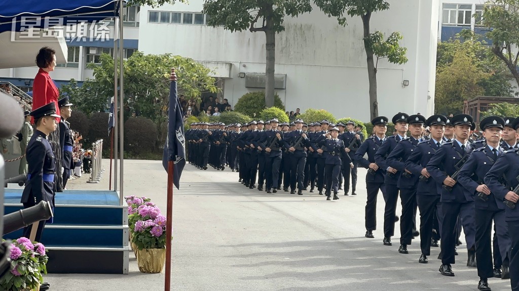 李慧琼擔任警察結業會操檢閱官。