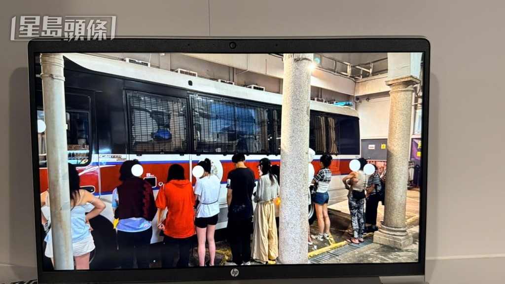 警方在行動中拘捕147人。 警方在行動中拘捕147人。
