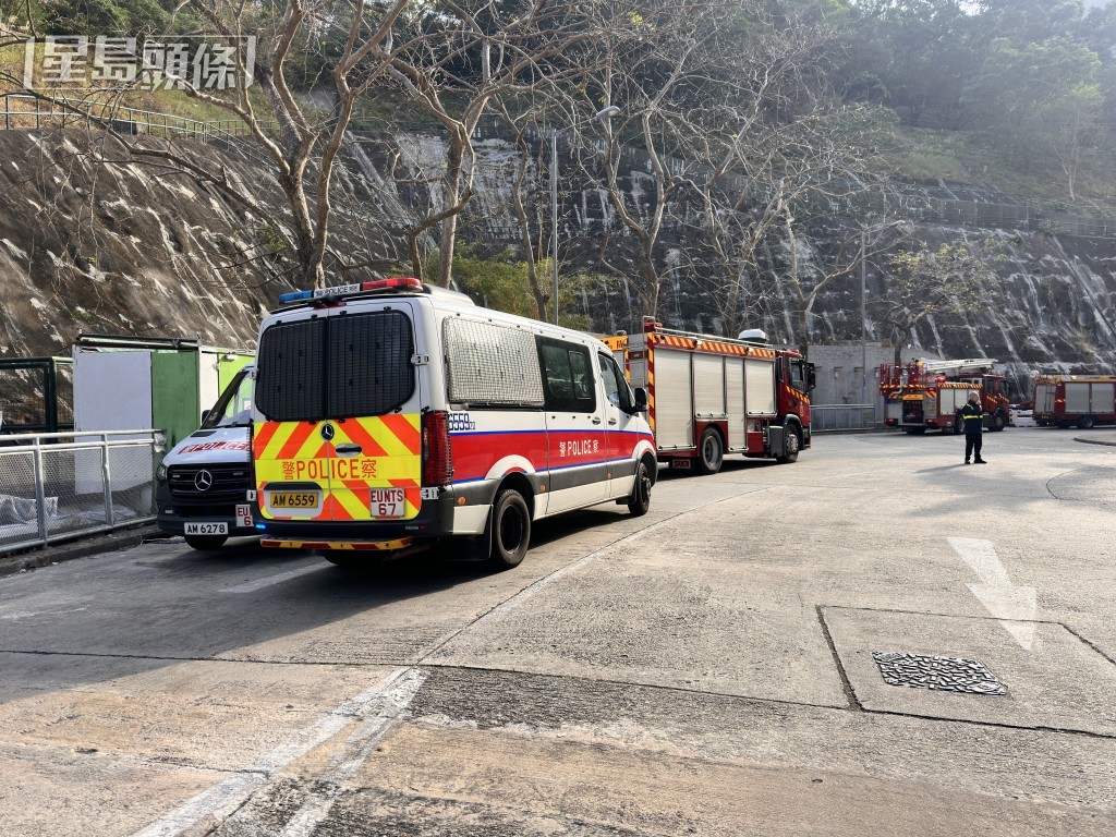 警方及消防到場。梁國峰攝 警方及消防到場。梁國峰攝
