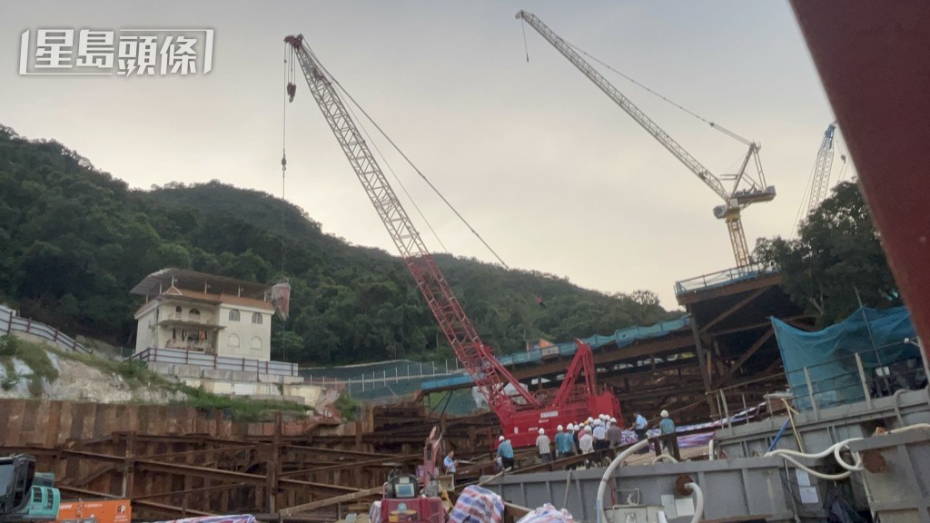 現場為大埔公路大埔滘段4101至4233號樟樹灘一工地。