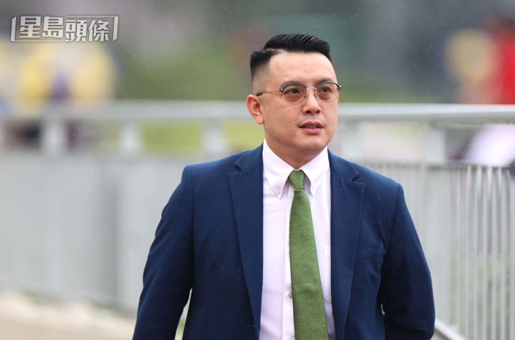 伍鵬志馬房部署五班馬絕對可靠,而一旦交出成績更可時刻跟進。 伍鵬志馬房部署五班馬絕對可靠,而一旦交出成績更可時刻跟進。