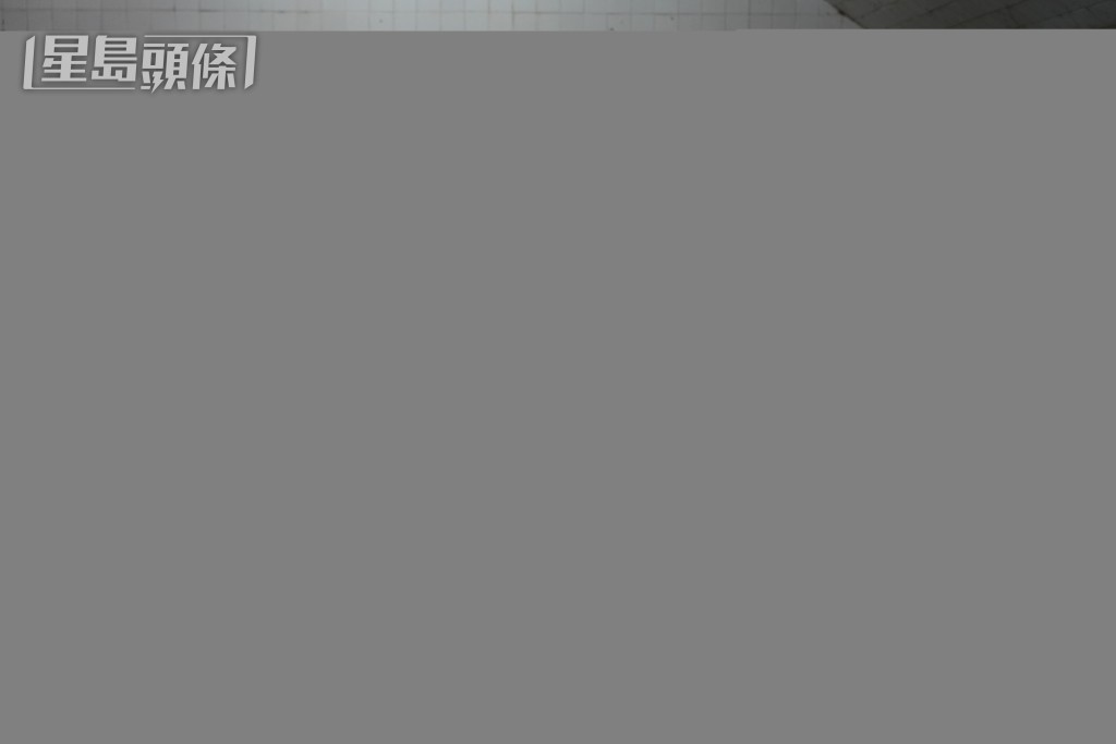 有前線清潔工指近日工作量大增。資料圖片 有前線清潔工指近日工作量大增。資料圖片