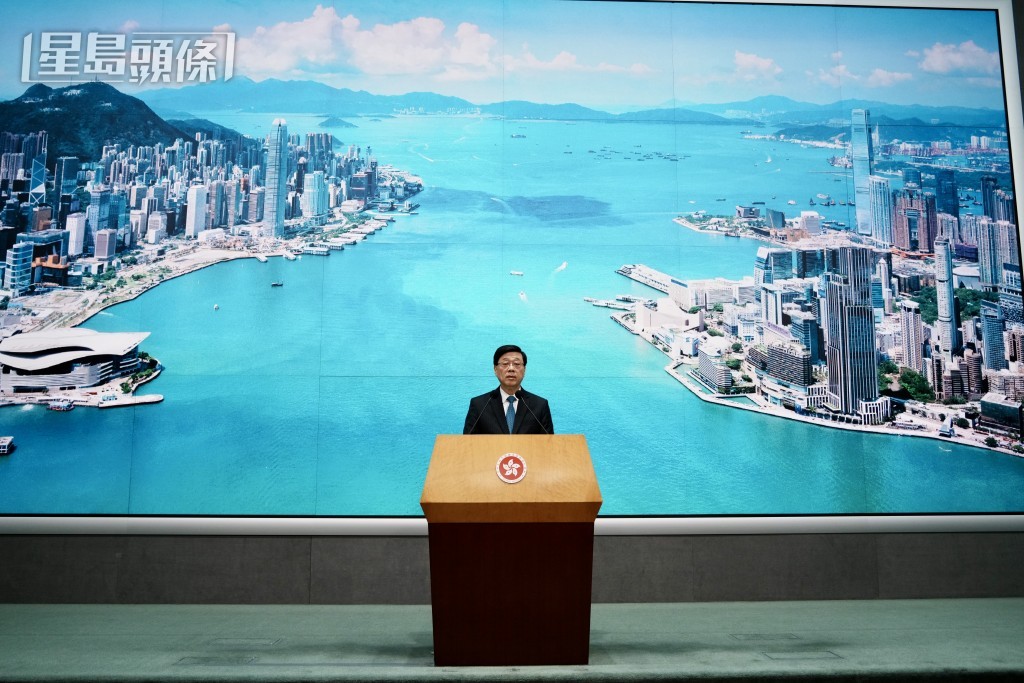 特首李家超今早(6月9日)出席行政會議。汪旭峰攝 特首李家超今早(6月9日)出席行政會議。汪旭峰攝