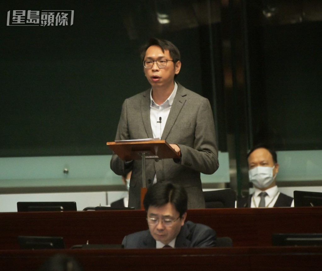 陸頌雄質疑「彈床不是運動」的定義 。資料圖片