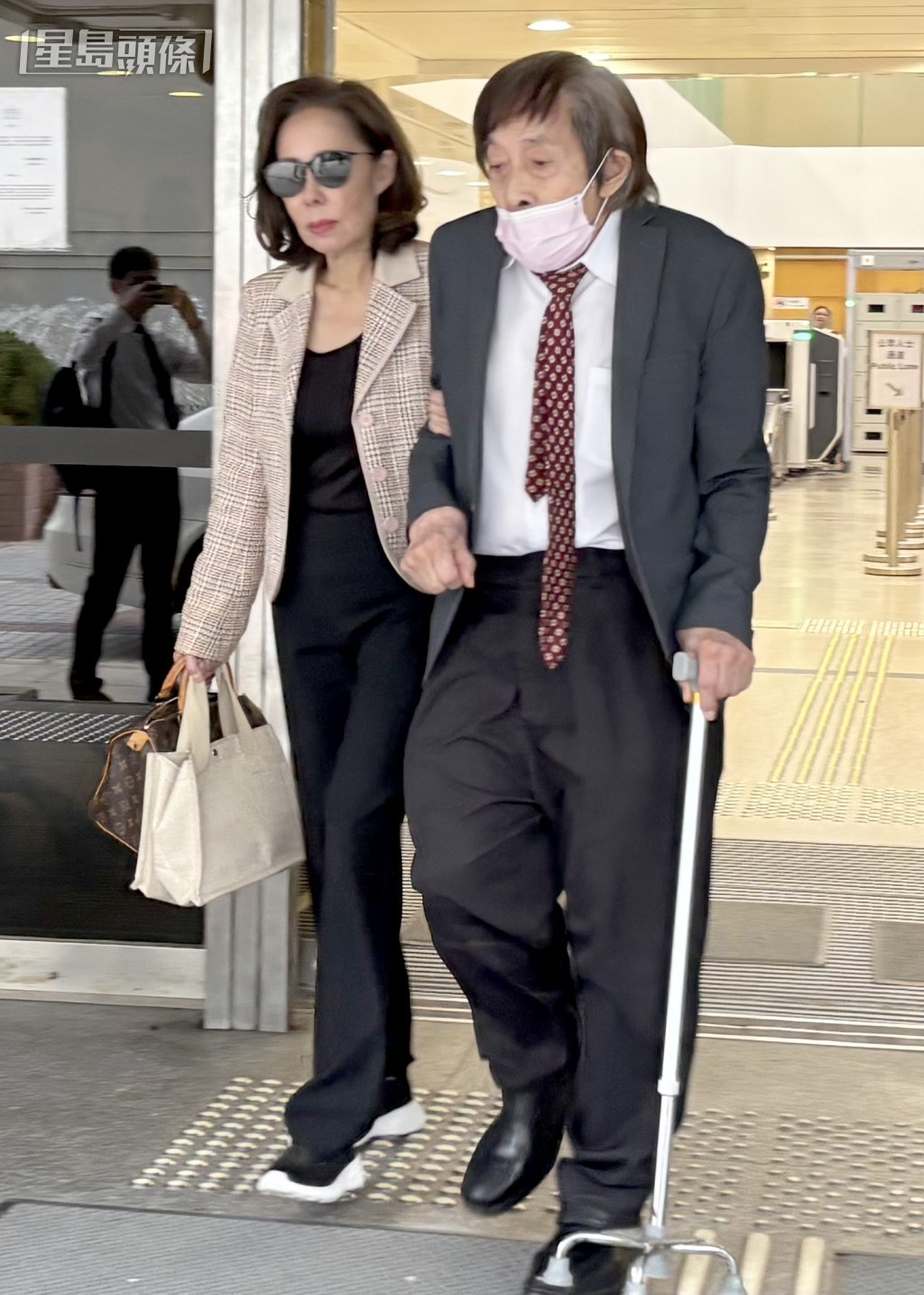 患有失智症及嚴重認知障礙症的李宏邦,早前獲裁定不適宜答辯,今日被進一步裁定曾做出誤殺罪中行為。陳子豪攝 患有失智症及嚴重認知障礙症的李宏邦,早前獲裁定不適宜答辯,今日被進一步裁定曾做出誤殺罪中行為。陳子豪攝