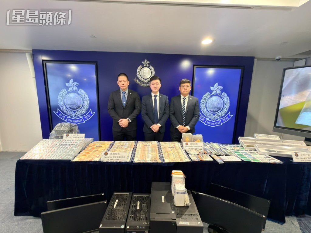 O記署理高級警司歐陽德(中)、署理警司何恩傑(左)及總督察盧文輝(右)。 O記署理高級警司歐陽德(中)、署理警司何恩傑(左)及總督察盧文輝(右)。