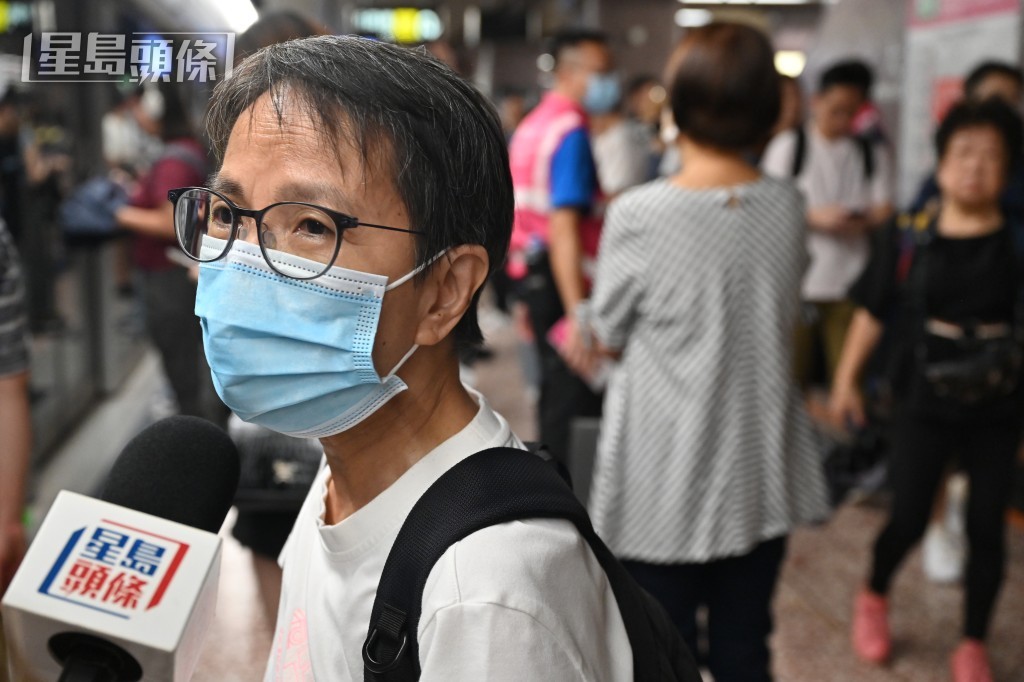 準備前往石硤尾的乘客黃小姐稱太子站內秩序良好。陳極彰攝 準備前往石硤尾的乘客黃小姐稱太子站內秩序良好。陳極彰攝
