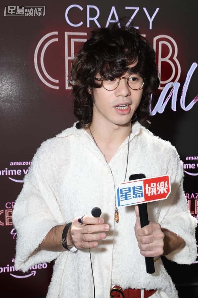 曾比特加入英皇後，透露積極推出歌曲，望跟同門師兄、師姐合作。