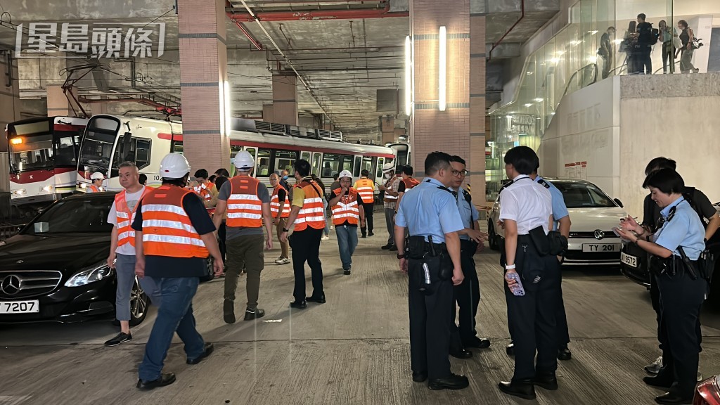 警方接報到場,調查事件。梁國峰攝 警方接報到場,調查事件。梁國峰攝