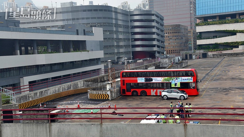 九巴車長羅育權於九巴車廠天台遭撞斃。資料圖片 九巴車長羅育權於九巴車廠天台遭撞斃。資料圖片
