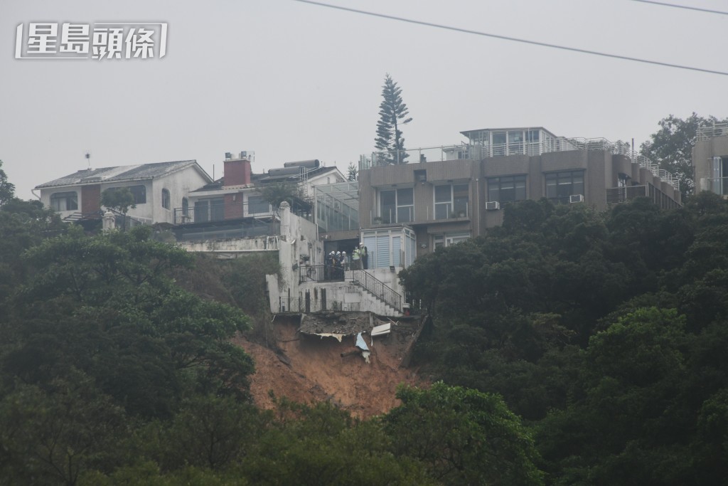 人員早前到場跟進。梁國峰攝 人員早前到場跟進。梁國峰攝