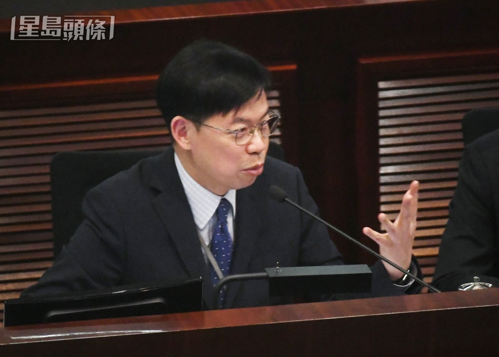 陳振英提出口頭質詢,詢問《保障消費者防詐騙約章》的成效。資料圖片 陳振英提出口頭質詢,詢問《保障消費者防詐騙約章》的成效。資料圖片