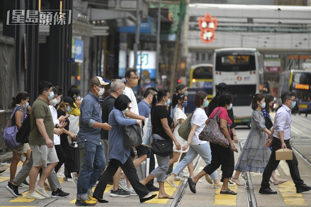 网民对“再就业津贴试行计划”大感兴趣。资料图片