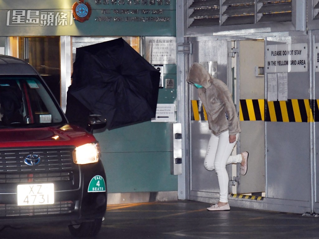 楊怡斯爭議身份辨認。何健勇攝 楊怡斯爭議身份辨認。何健勇攝