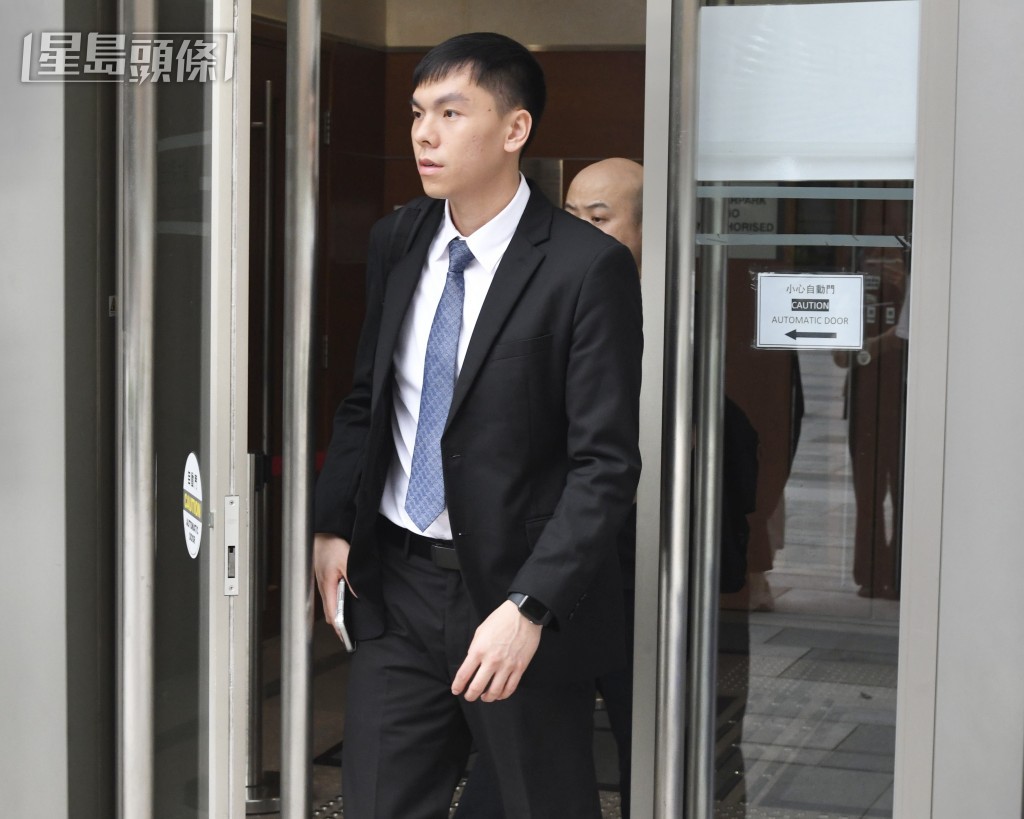 入境事務助理潘瑞安指被告於查問下否認曾讀泰國皇太后大學。何君健攝 入境事務助理潘瑞安指被告於查問下否認曾讀泰國皇太后大學。何君健攝