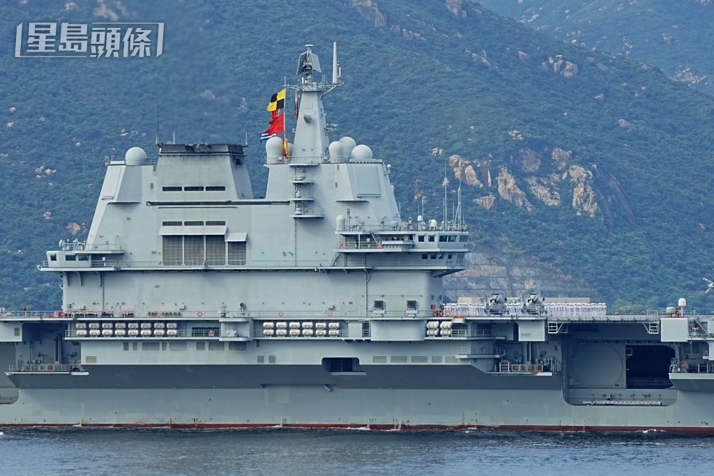 山東艦 - 山東艦航母編隊訪港。汪旭峰攝 山東艦 - 山東艦航母編隊訪港。汪旭峰攝