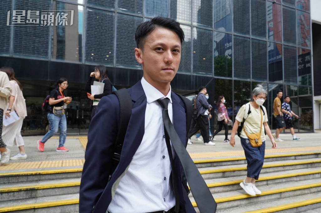 被告之一庾家豪審訊期間獲准繼續保釋。葉偉豪攝 被告之一庾家豪審訊期間獲准繼續保釋。葉偉豪攝