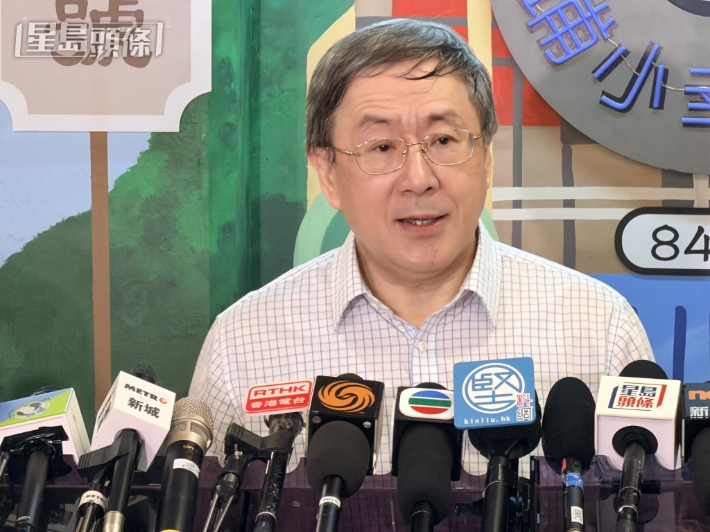 政務司副司長卓永興會見傳媒。梁國峰攝 政務司副司長卓永興會見傳媒。梁國峰攝