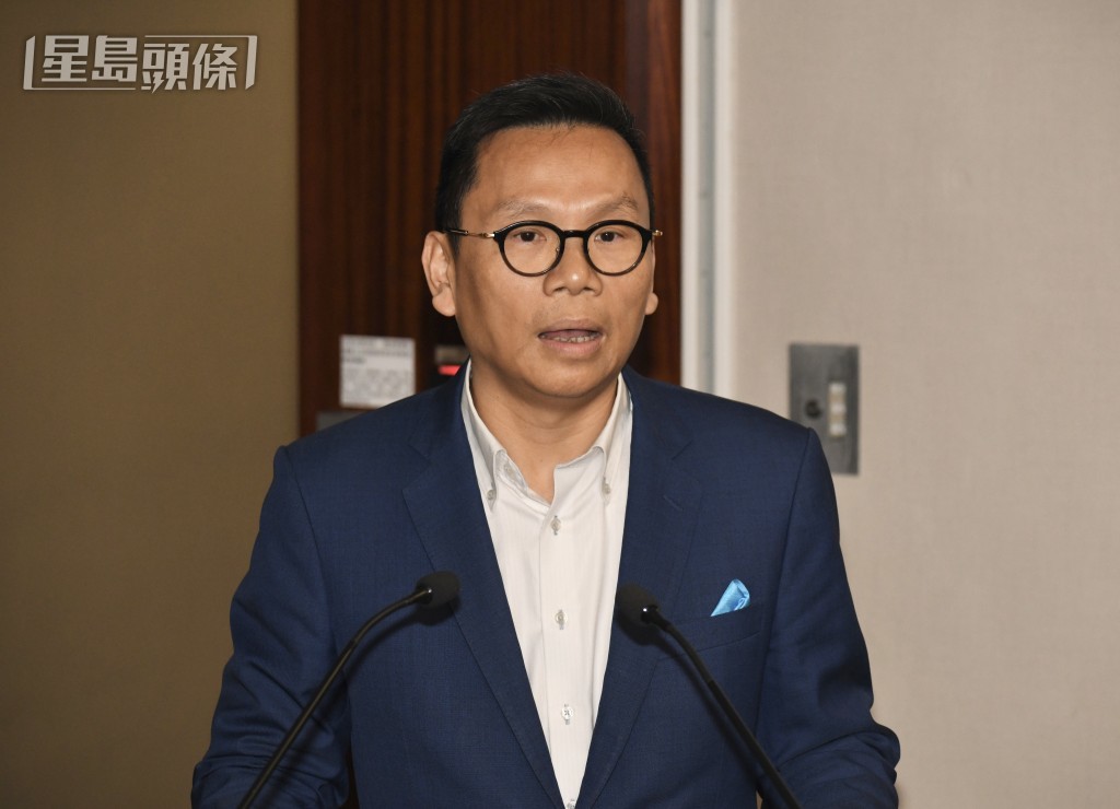 陳恒鑌建議政府推出對中小企業的支援措施,及助飲食界轉型或推出消費式的抽獎活動,吸引更多人來港消費。資料圖片 陳恒鑌建議政府推出對中小企業的支援措施,及助飲食界轉型或推出消費式的抽獎活動,吸引更多人來港消費。資料圖片