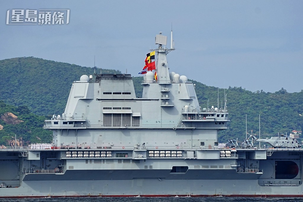 山東艦 - 山東艦航母編隊訪港。汪旭峰攝 山東艦 - 山東艦航母編隊訪港。汪旭峰攝