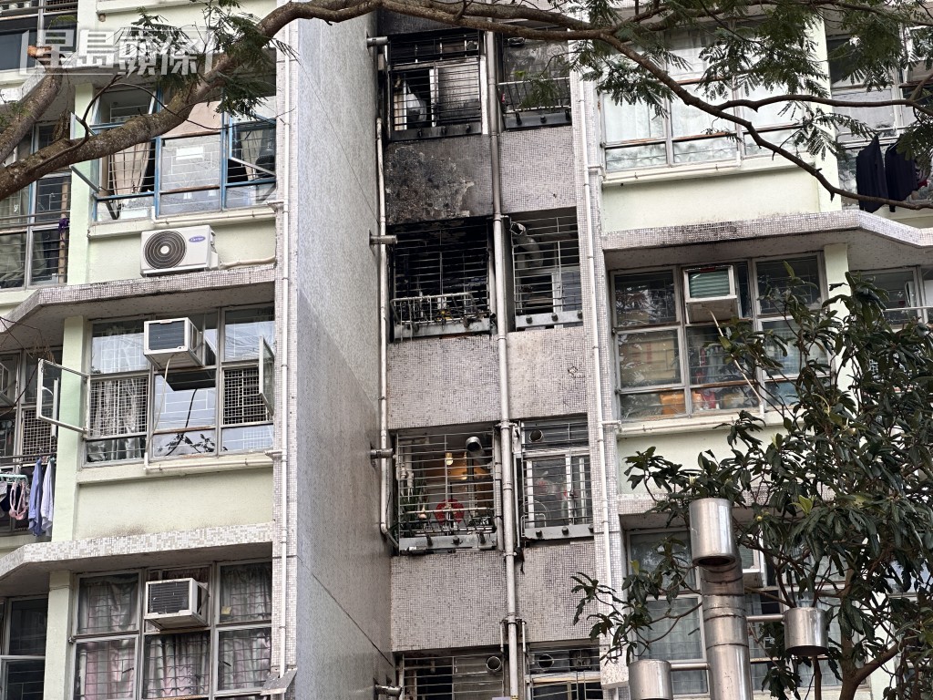 單位火警被救熄。梁國峰攝 單位火警被救熄。梁國峰攝